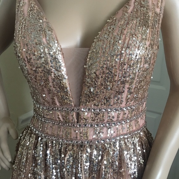 Gorgeous short dress - Picture 4 of 6